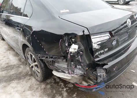 2017 Volkswagen Jetta 1.4T Se z USA, uszkodzony, nr VIN 3VWDB7AJ7HM323768